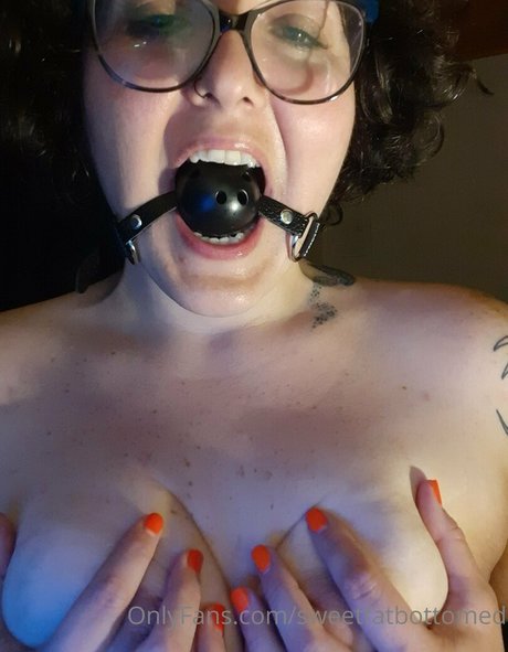 sweetfatbottomed pornstar free photo