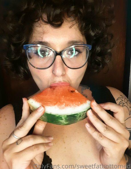 sweetfatbottomed exclusive pornstar images