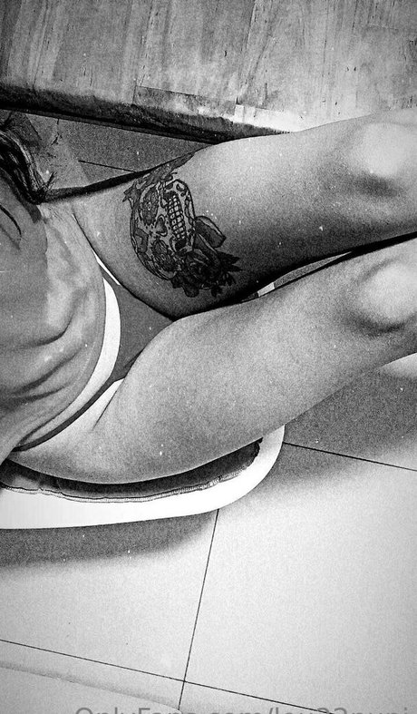 lou22pupi pornstar adult photo