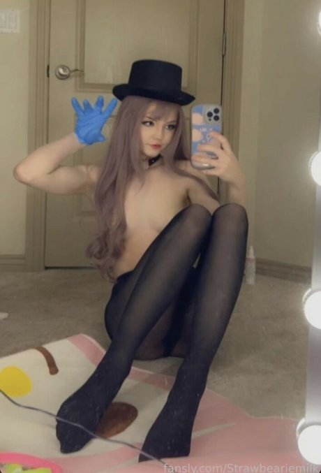 Strawberrymillk perfect model picture