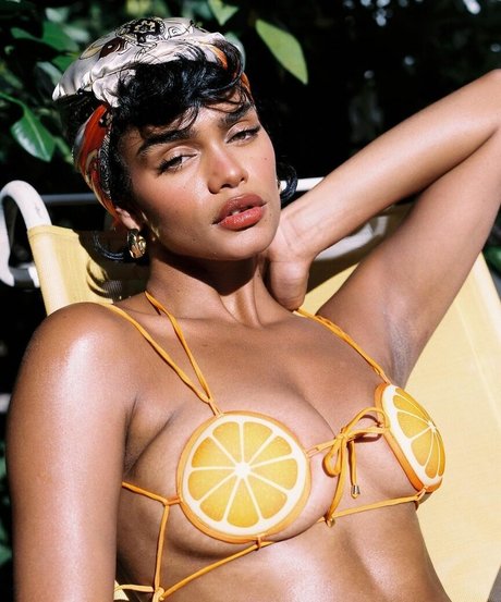 Aslayy Baugh pornstar exclusive images