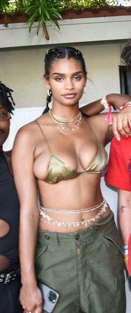 Aslayy Baugh perfect pornstar pic