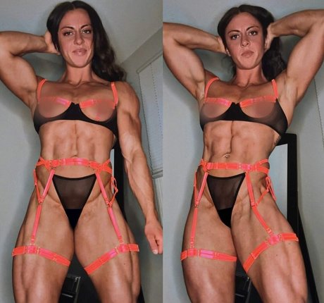 Rene Miller nude model pic