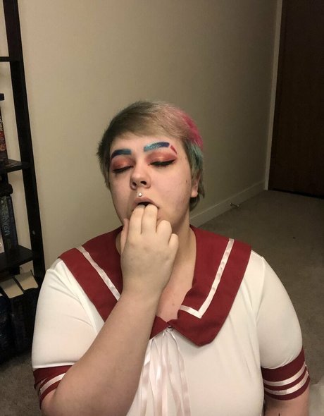 mainsqueez3free erotic star pics