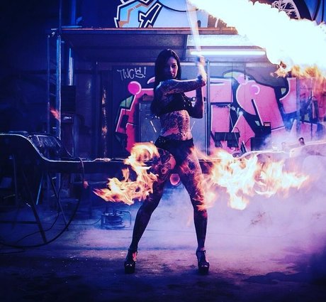 FemkeFTW nude model photo