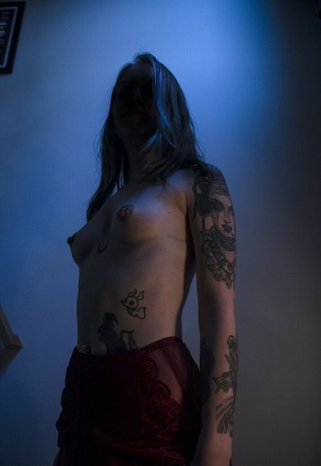 violets cabaret pretty pornstar photo