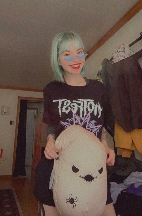 violets cabaret beautiful pornstar image