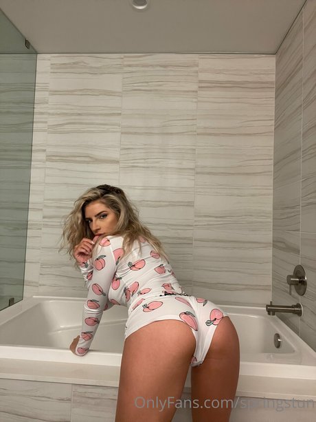 springstun star pornographic pic