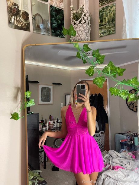 Offbrandbrabie model free image