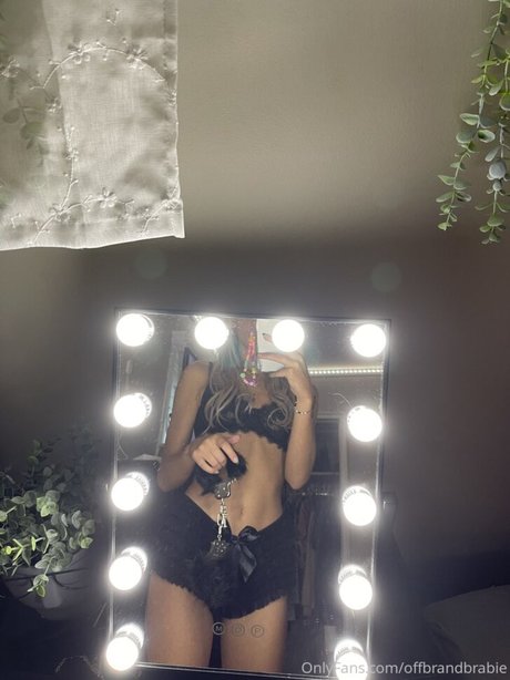 Offbrandbrabie model naked picture