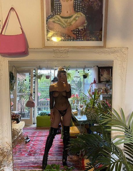 Raregirl96 nice pornstar pictures