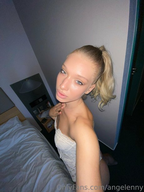 Nesty model beautiful picture