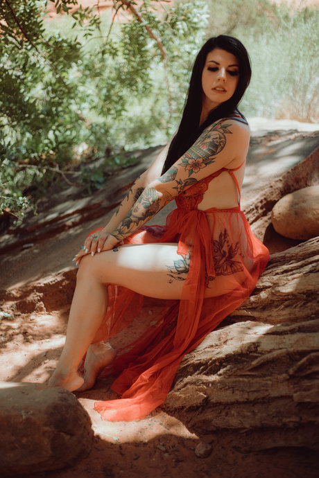 Thatsoraven95 free pornstar photos