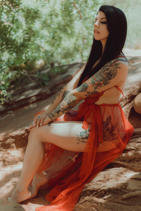 Thatsoraven95 art actress pics