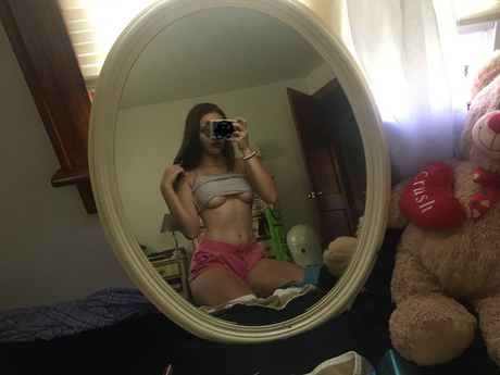 Alaya Love beautiful model picture