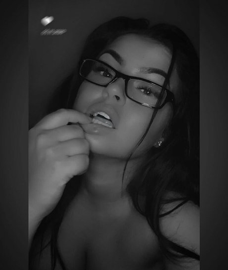 Meganholst sexy pornstar gallery