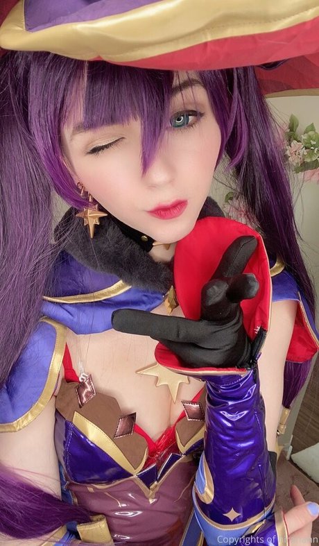 Hirariann pornographic actress pictures