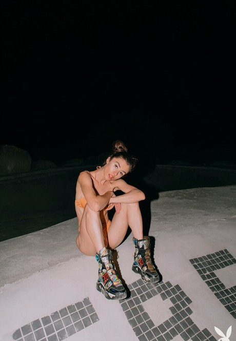 Noel Leon model naked img