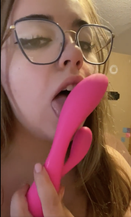 babyv1902 pornstar perfect image
