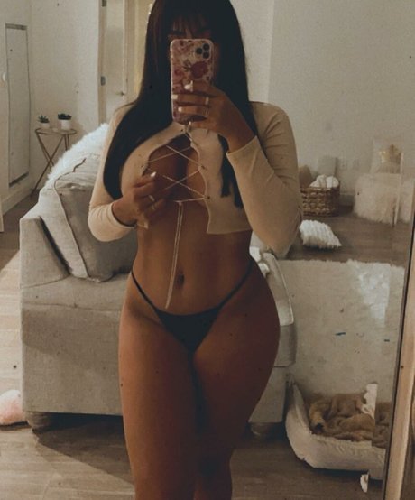 Princess Jasmin model pretty images