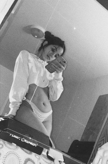 siaasmr hot actress photo