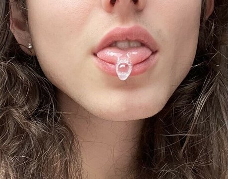 Helmet Girl naked model pics