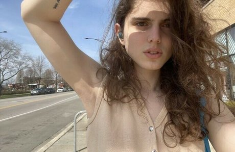 Helmet Girl pretty model picture