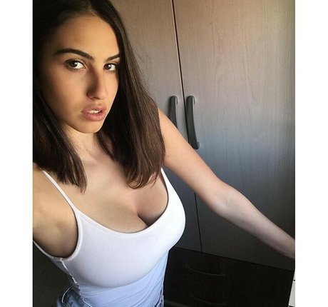 Liron Swisa sexy pornstar images