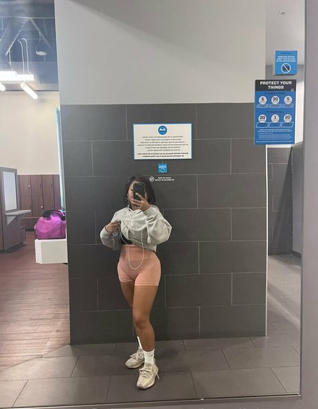 iamoliviayoung xxx star pics