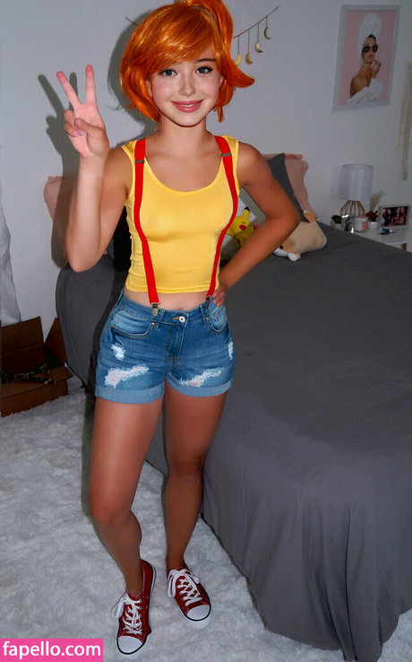 im just a girl naked star pictures