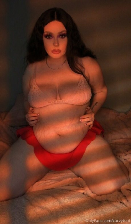 antoniagrahamx erotic model img