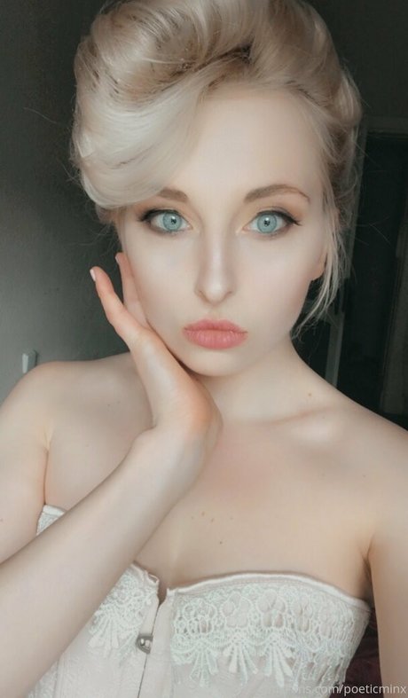 poeticminx beautiful actress picture