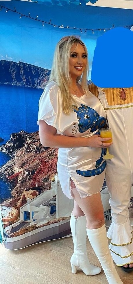 Shona Colson model erotic pic