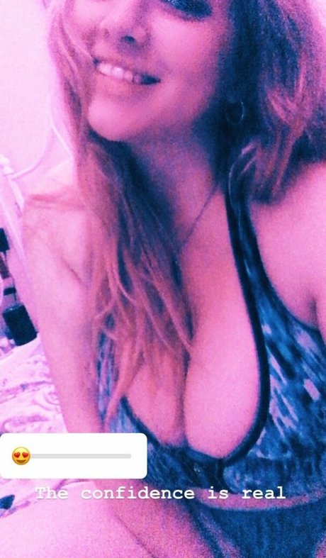 Shona Colson nudes model photos