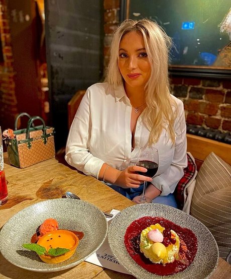 Shona Colson free star gallery