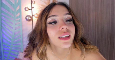 Mariannacruzz star top photos