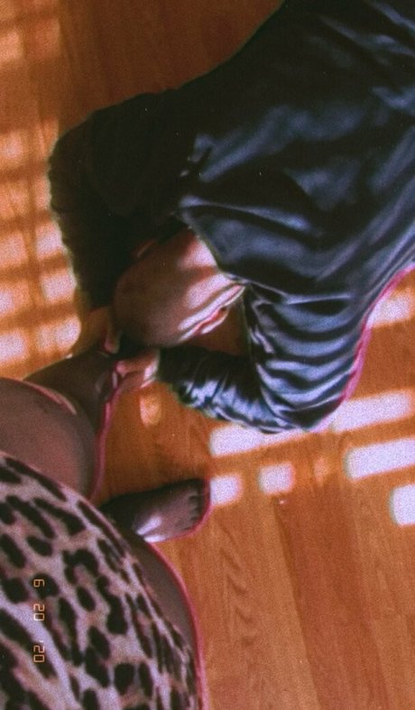 keonavalentine art star galleries