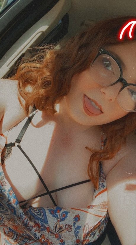 isee redd model sexy pictures