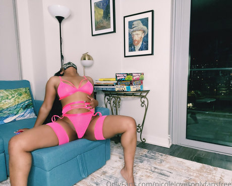 nicolelovesonlyfansfree model pics