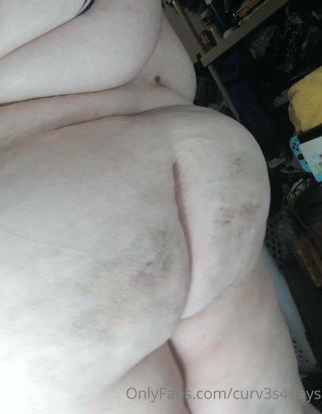 curv3s4days model erotic galleries