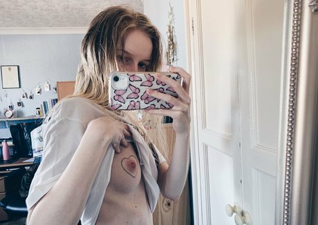 queengem__ pornstar sex image