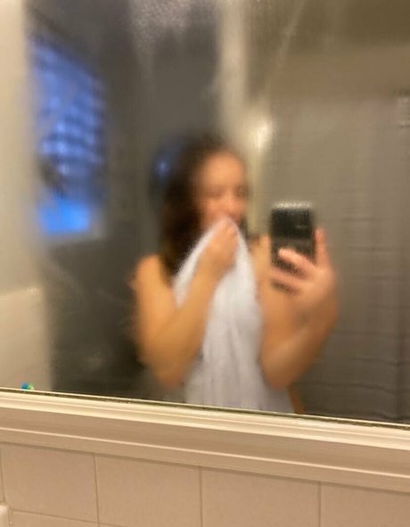 breezy bre model art galleries