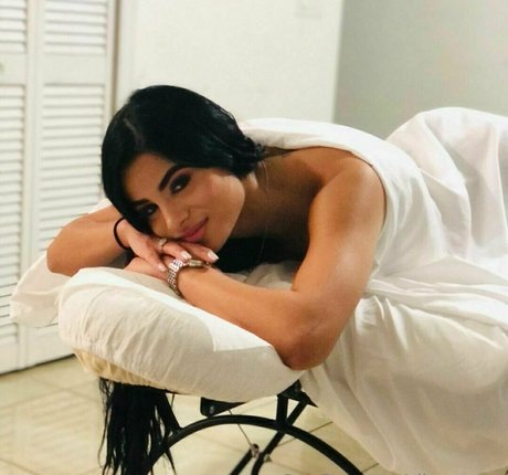 Eliane Soto sexy model archive