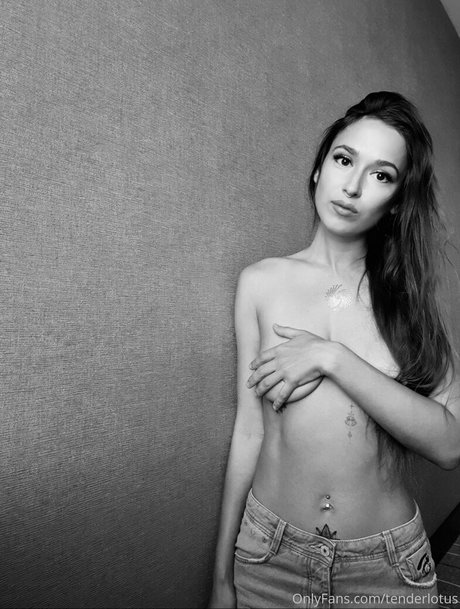 busty lingerie onlyfans porno archive