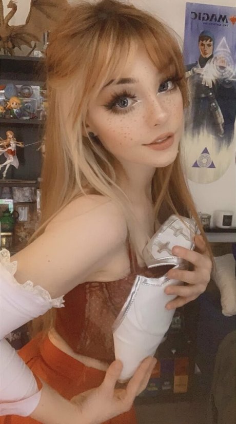 eeveedavis hd model pic