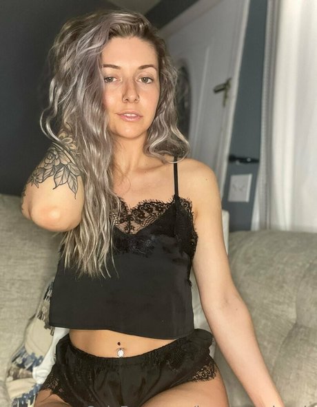 lunamoonlewds nude star pic