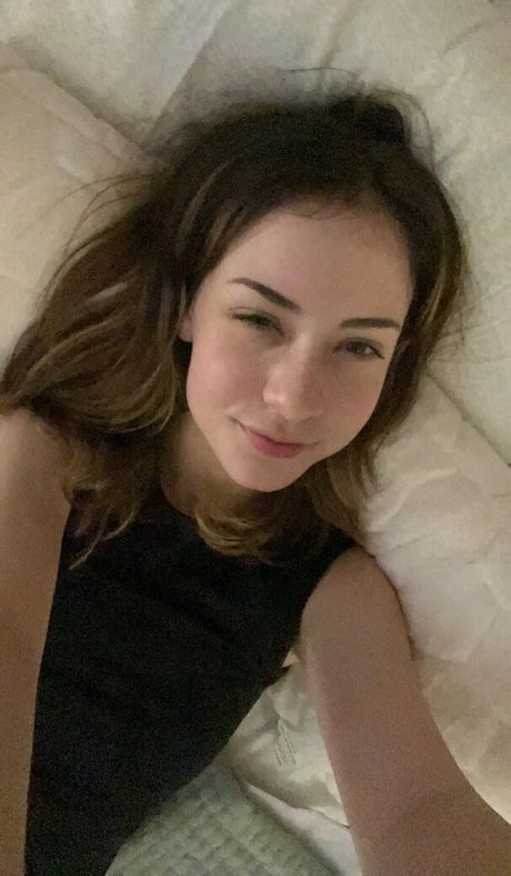 Kelsey Grzybowski sex actress picture