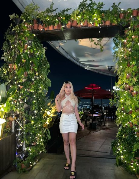 Gina Nguyen star best photo