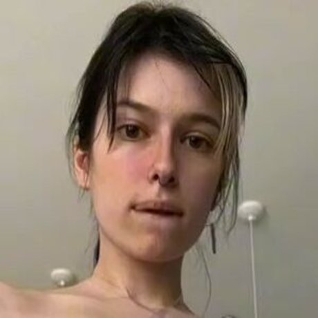 Camel Toes top star picture