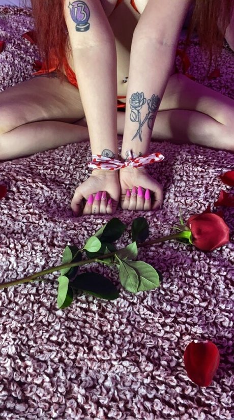 peach taste nudes actress pictures